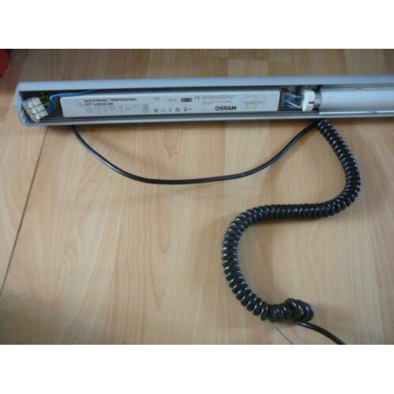 hanglamp met 2 tl buizen van 36W, lengte 320 cm., grijs