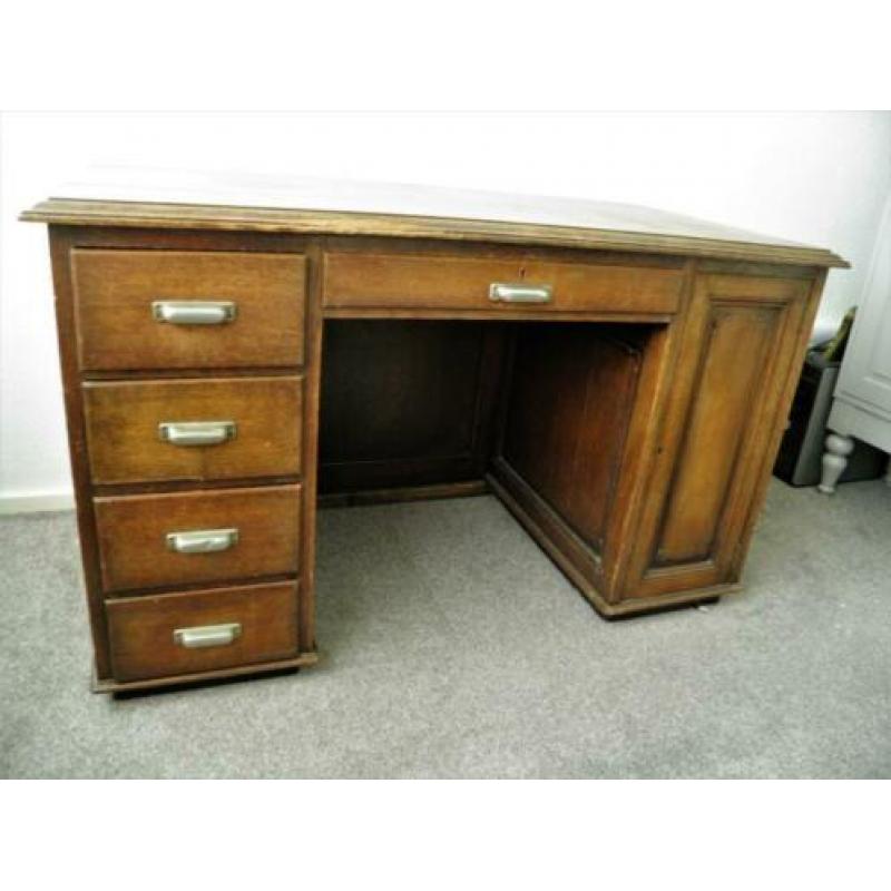 Antiek masief eiken bureau
