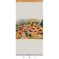 Fisher price bergpas overcompleet, met vele railsen en voert