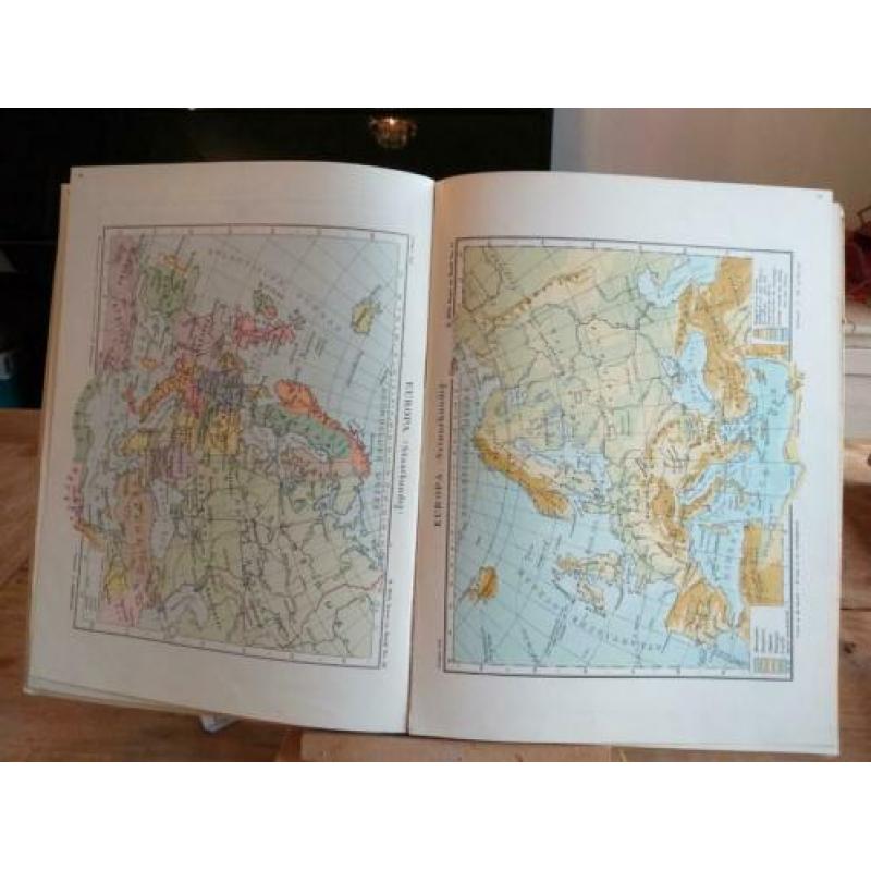 R Bos. Atlas der gehele aarde