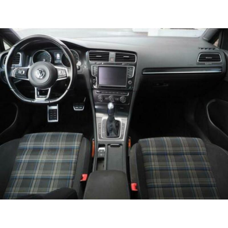 Volkswagen Golf 1.4 TSI GTE LED Pano Standkachel Navi EX BTW