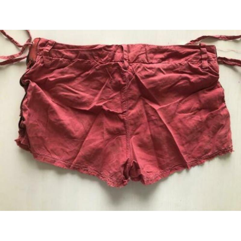 AB Soul, short, dames, koraalrood/roze, maat27/S, €10
