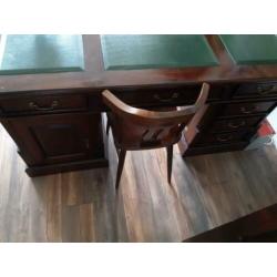 Antiek Engels Bureau