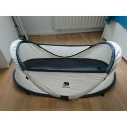 Deryan infant box