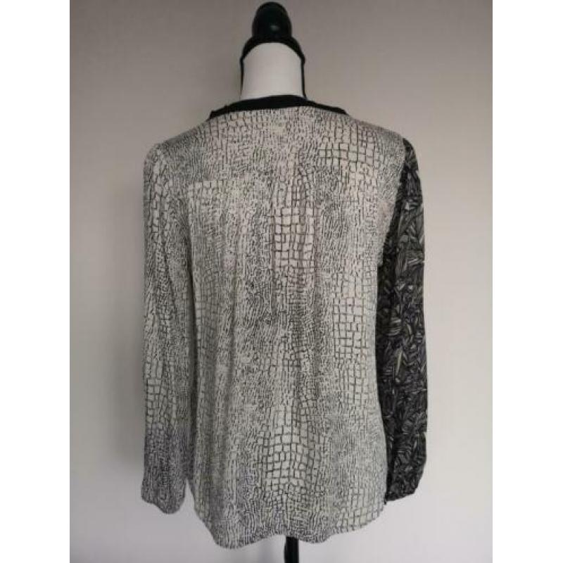 Prachtige blouse Summum in nieuwstaat zijde/viscose maat 36