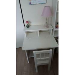 bureau met stoeltjes Ikea