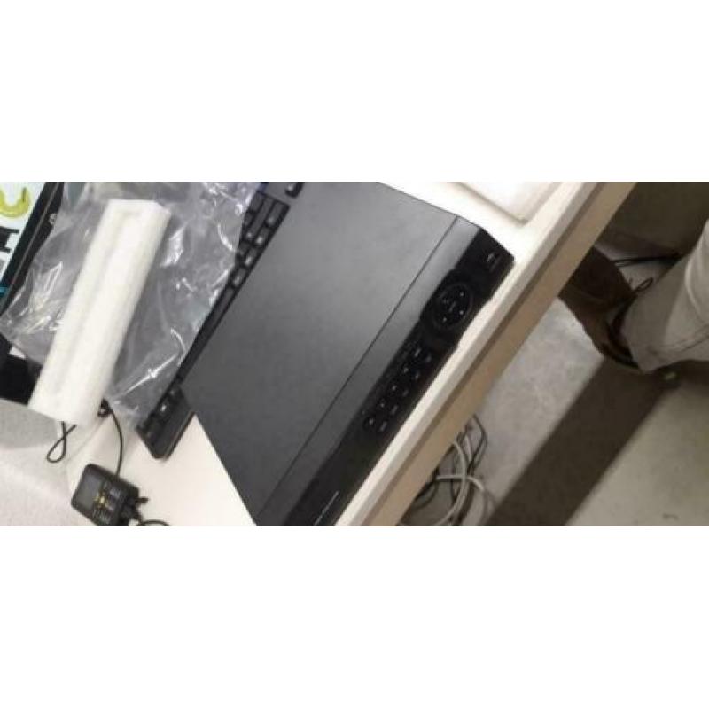 HD Recorder + 4 HD Camera's (Day/night surveillance) CCTV