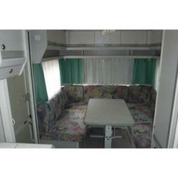 Knaus Sudwind 485 tu rondzit en dinette