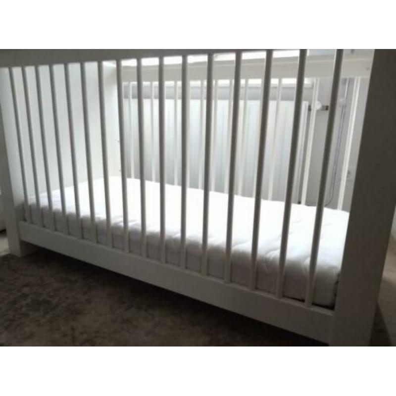 robuust ledikant met matras