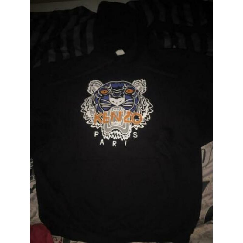 Kenzo hoodie zwart. Nieuw .