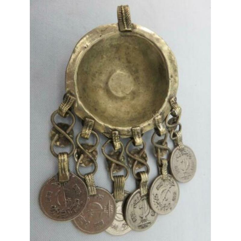 Oude sier hanger met munt stukken 20e eeuw
