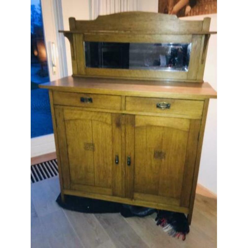 Mooi dressoir Breed 1,14 x 47 diep X 1.47 hoog