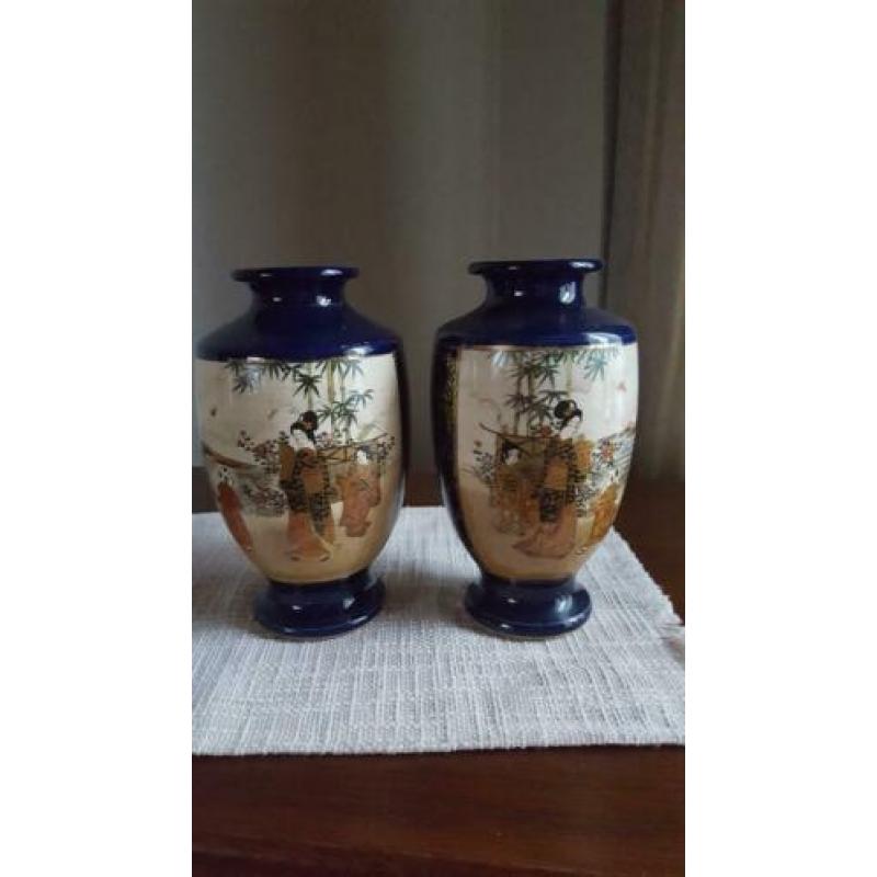 2 Japanse vaasjes