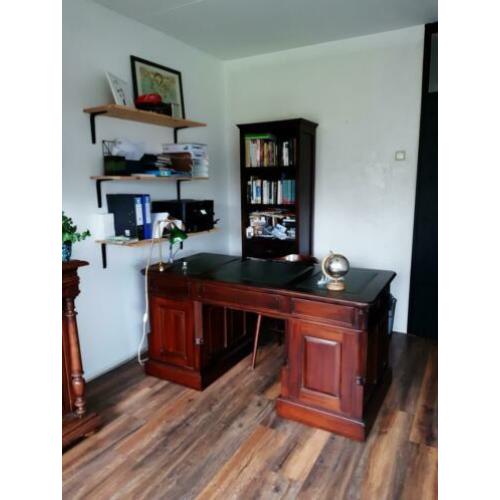 Antiek Engels Bureau