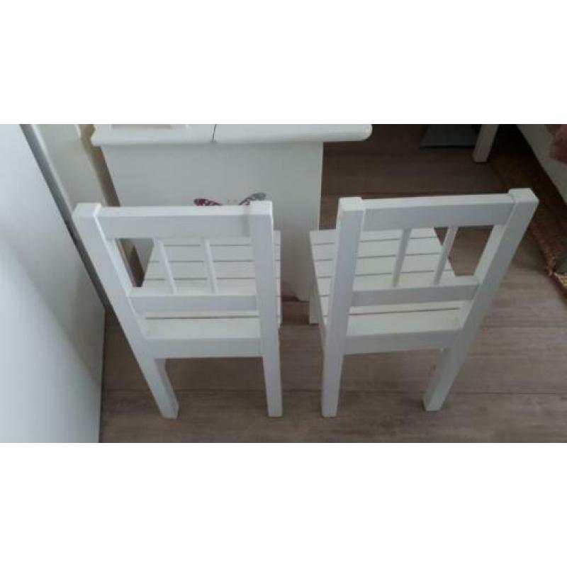 bureau met stoeltjes Ikea