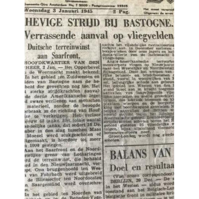 Boek met originele krantenknipsel WOII (1938 - 1945)