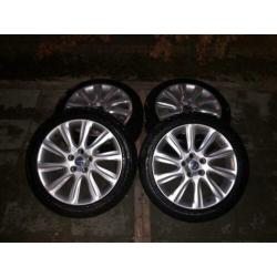 Winterbanden Volvo 205/50 R17 17' met velg zeer mooi