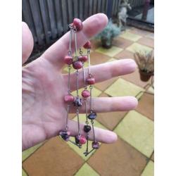 oude zilveren ketting met natuurlijk rhodochrosiet