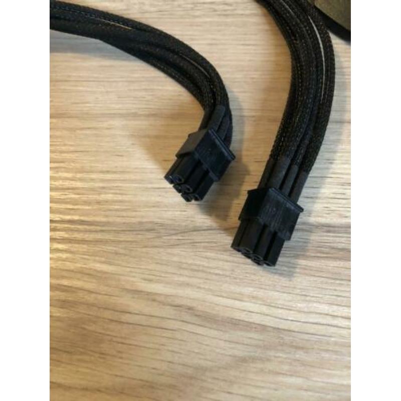 2x Sapphire Radeon 6850