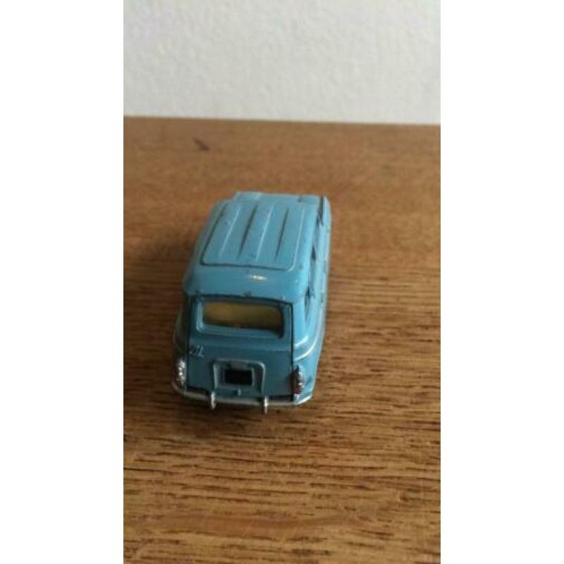 Dinky toy Renault 4