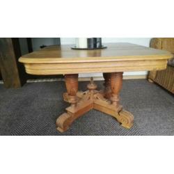 Antieke salontafel