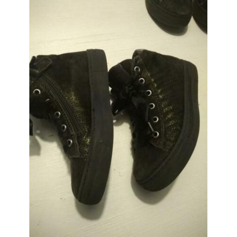 Meisjes schoenen. Groen glitter. Maat 31. Vera Pelle.