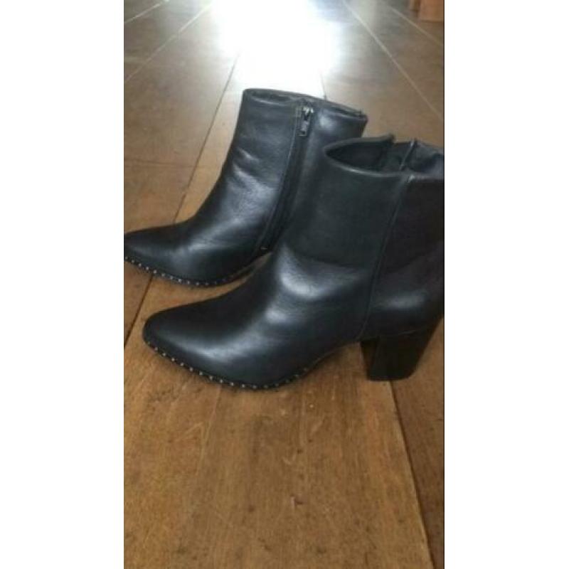 Zwarte enkel laarzen van Bullboxer nieuw maat 39