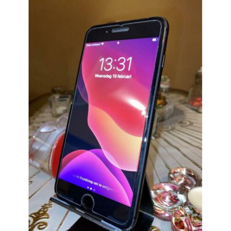 iPhone 8 Plus space Gray 64 GB