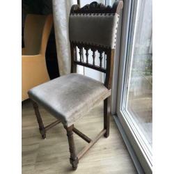 Kasteelstoelen (velours bekleding)