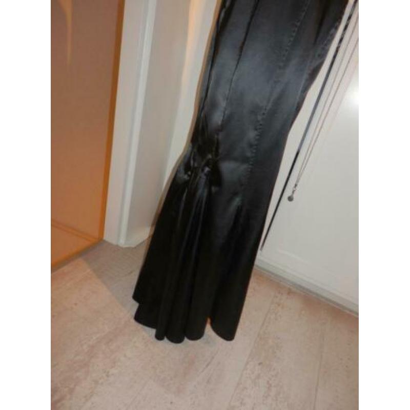 Prachtige zwarte lange maxi rok mt. 38/40 glans- stretch