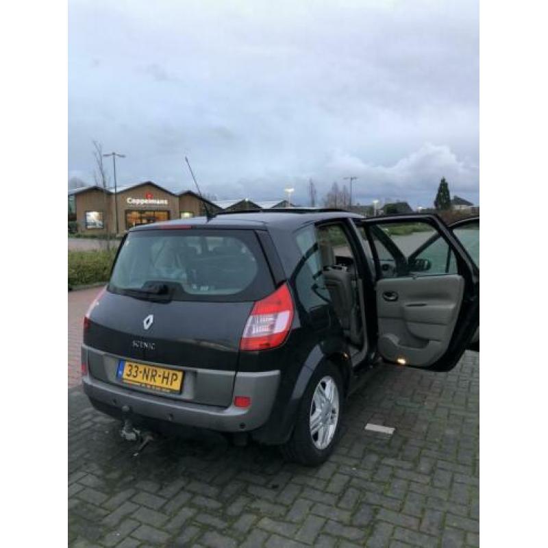Renault Megane Scenic 2.0 16V 99KW 2004 Zwart Full Options