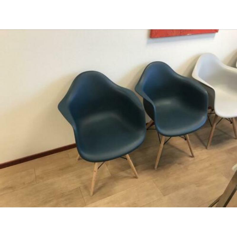 Kuipstoelen, 20 euro per stuk