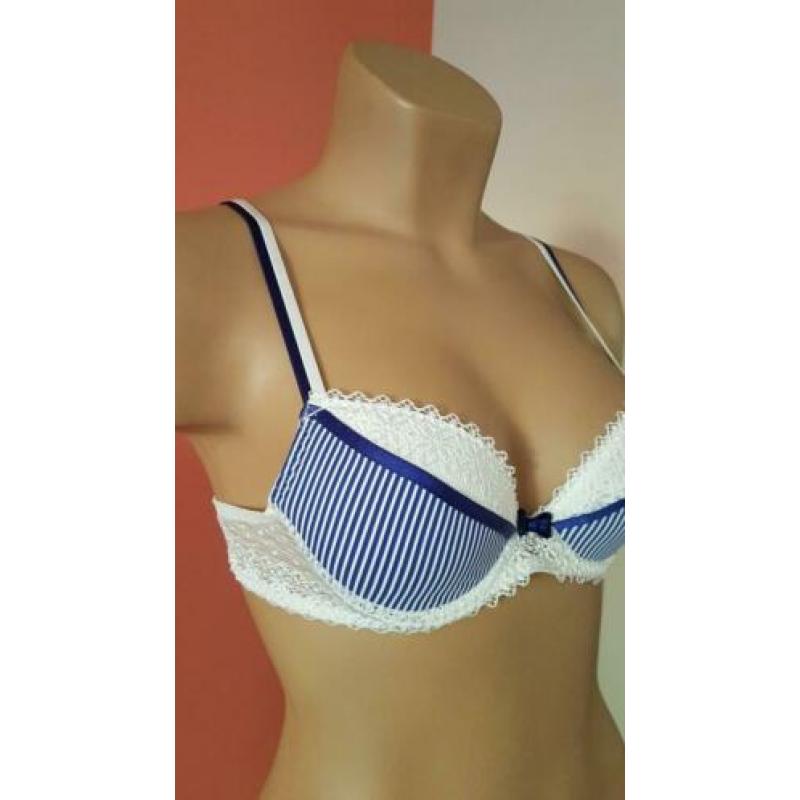 New Passionata set 75B/string or pants S