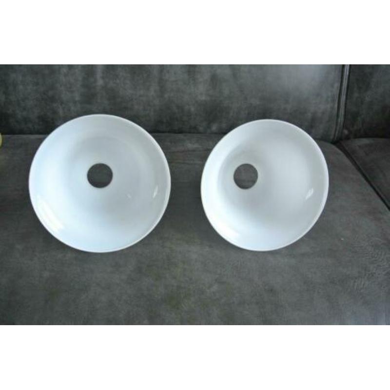 2 lampenkappen melkglas, opaalglas Vintage