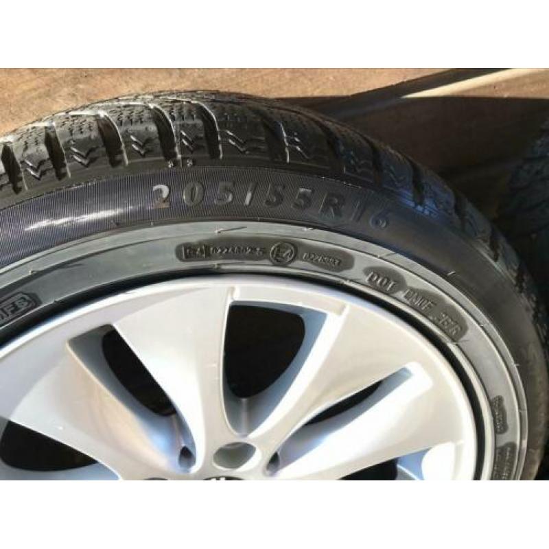 Winterbanden BMW 1 Serie 205/55R16 Runflat