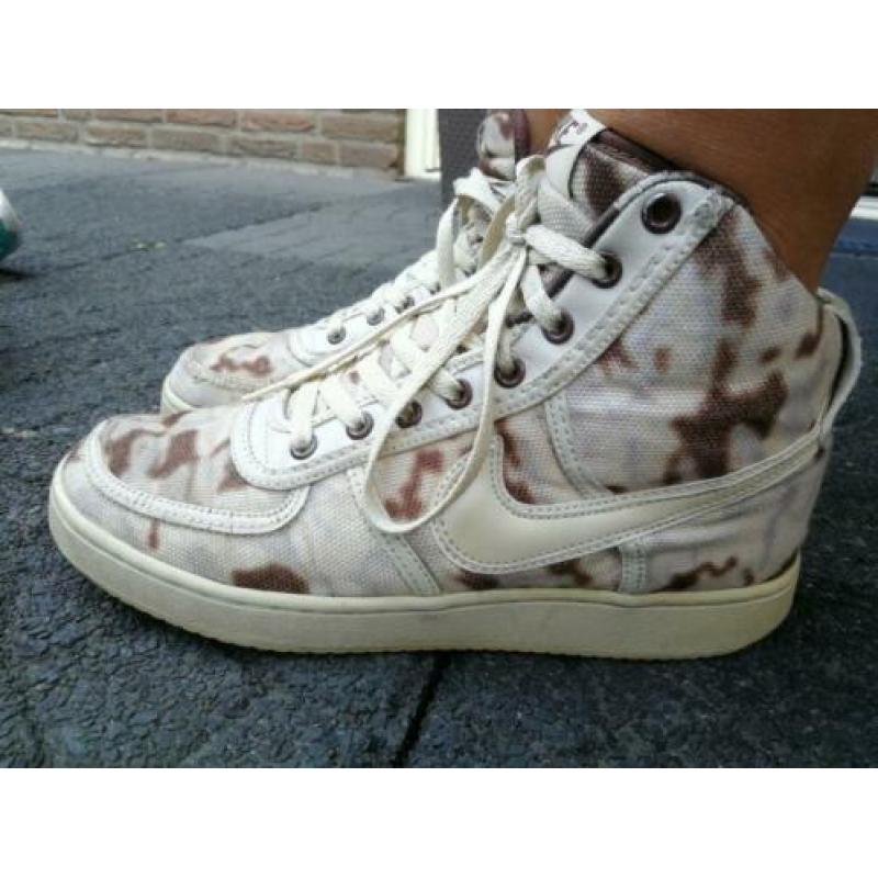 Nike sneakers maat 42