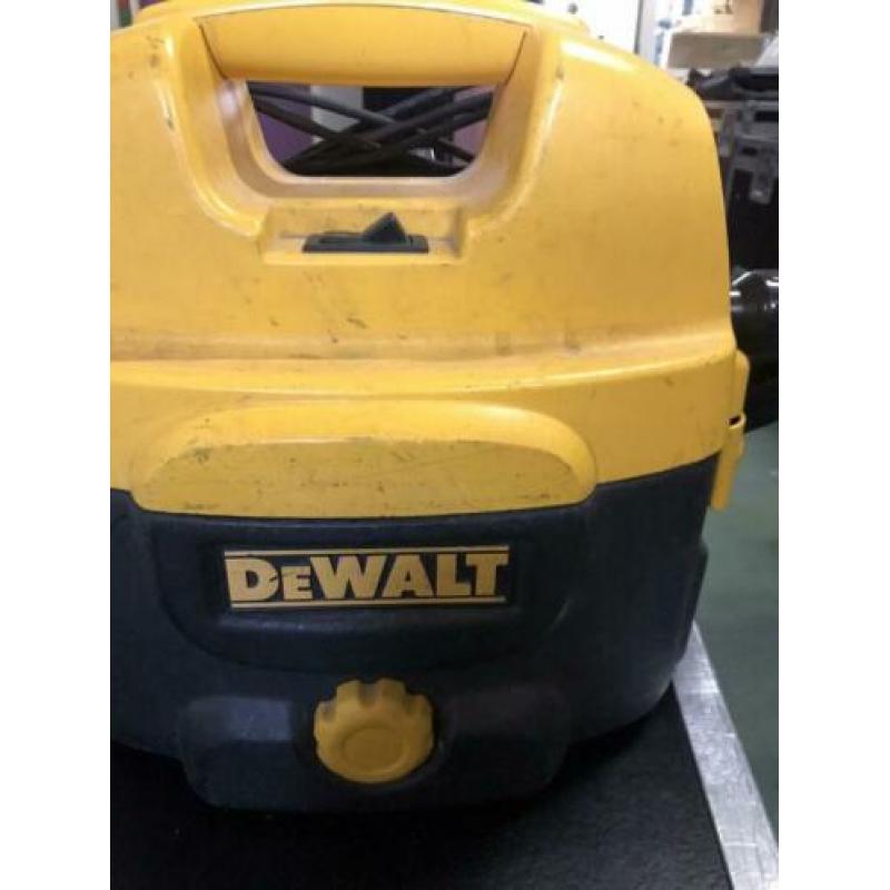 DeWALT DC500 nat/droog zuiger/blazer