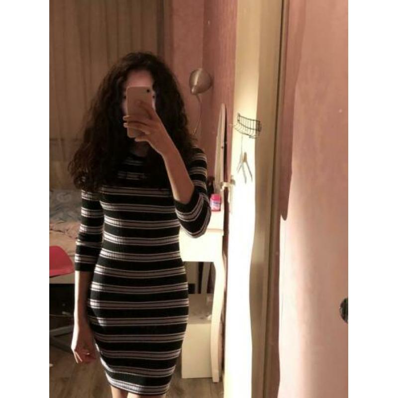 Jurkje bershka xs