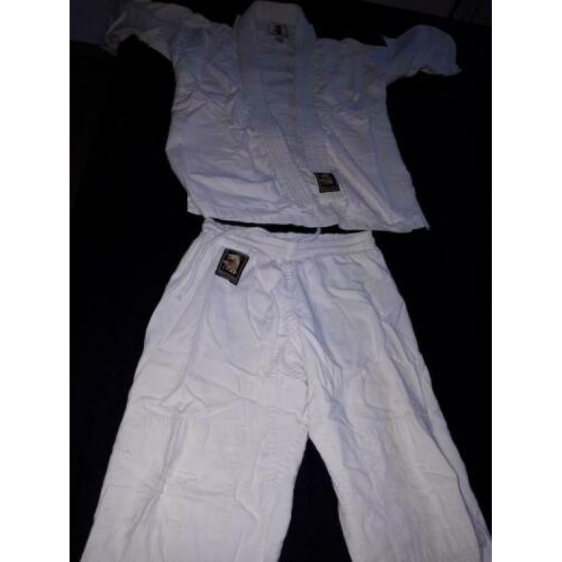 matsuru judopak maat 120 en maat 130