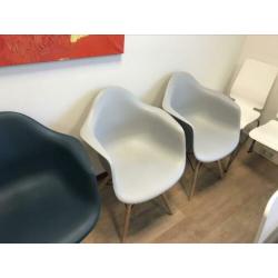 Kuipstoelen, 20 euro per stuk