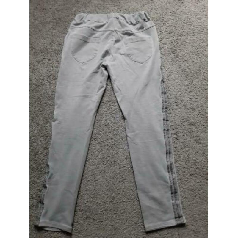 Taupe joggingbroek maat m