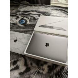 13" Macbook Pro 2016 | Space Gray Retina