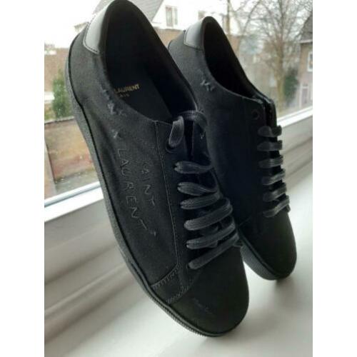 Prachtige nieuwe sneakers van Yves Saint Laurent