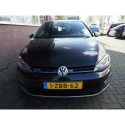 Volkswagen Golf 1.4 TSI GTE LED Pano Standkachel Navi EX BTW