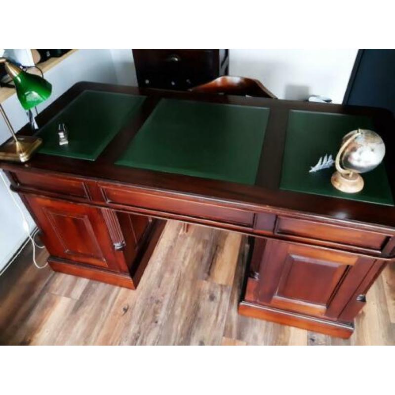 Antiek Engels Bureau