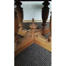 Antieke salontafel