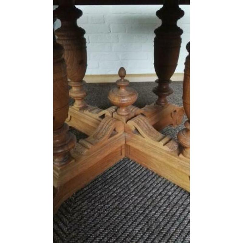 Antieke salontafel