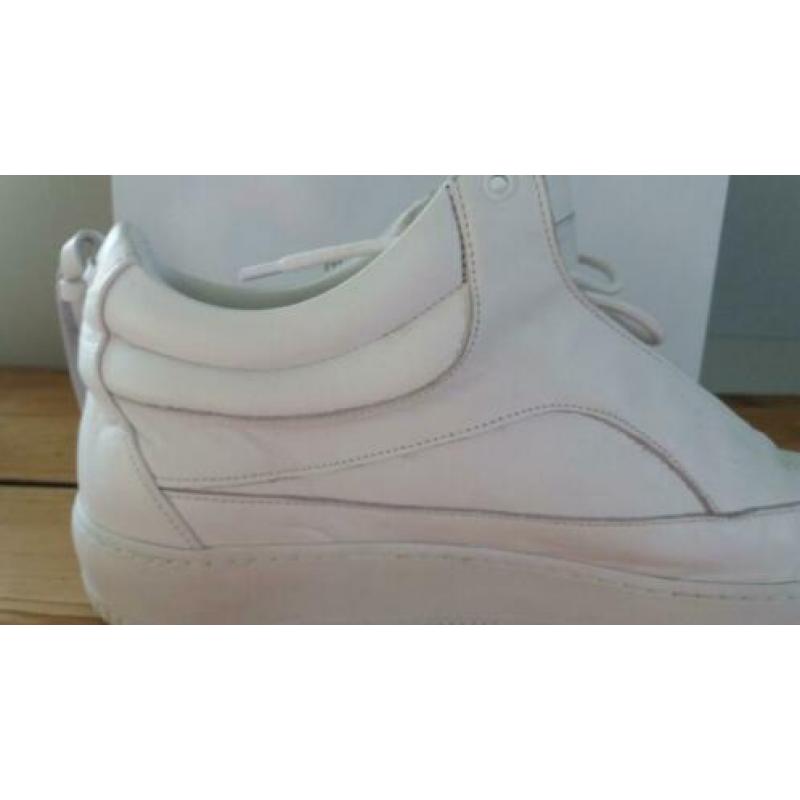 Als nieuw wit lederen sportschoen van Mason Garments m 46