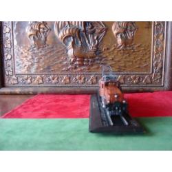Locomotief CE6/8 II 1919 (bijnaam Krokodil) schaal 1:87.