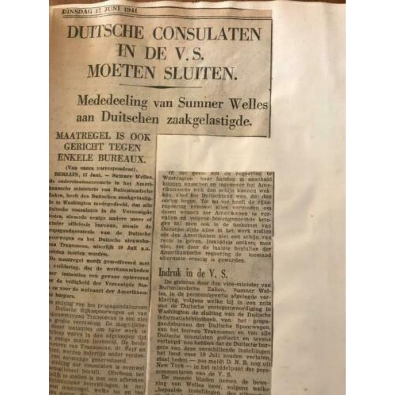 Boek met originele krantenknipsel WOII (1938 - 1945)
